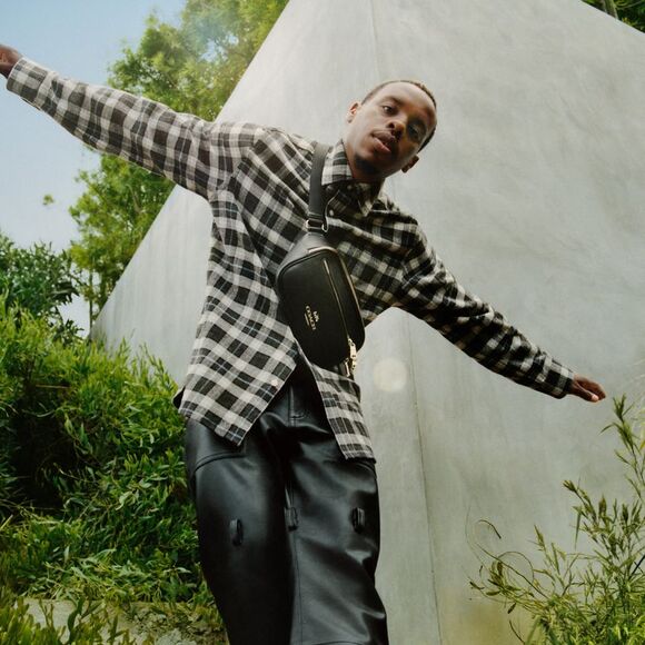 NWT Coach Outlet Elias Belt Bag - Picture 4 of 7